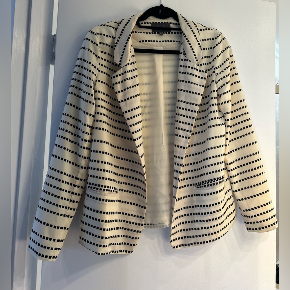PJK Patterson J. Kincaid cream and black light weight jacket